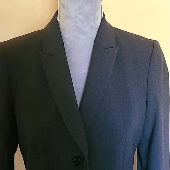 Ladies suit jacket - Picture 3 of 5